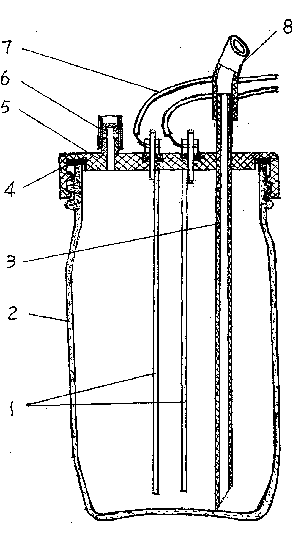 Pump-free electric hot water circulating device