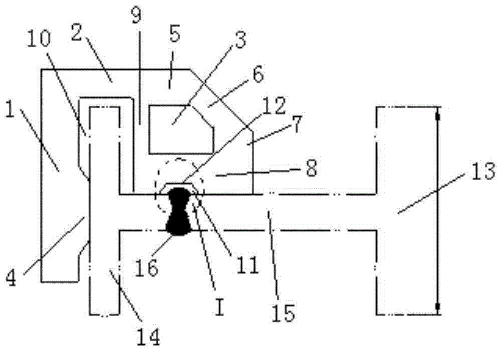 A device and method for measuring center offset of fish-belly submerged arc welding seam in the middle beam of flat car