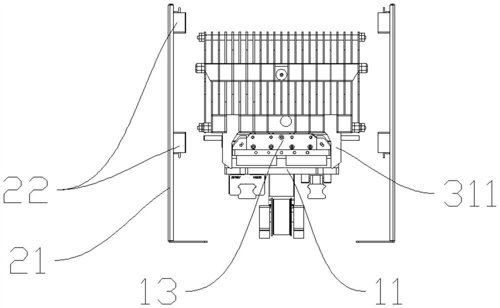 Online graphite boat deformation detection system and deformation detection method