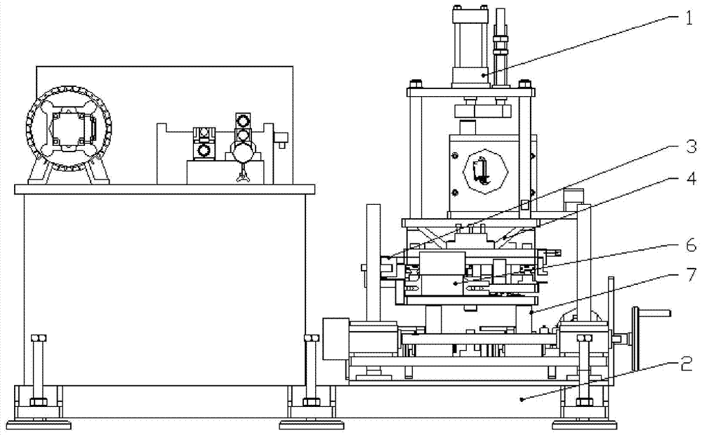 A fixed-length cutting device capable of adjusting the cutting angle in multiple directions