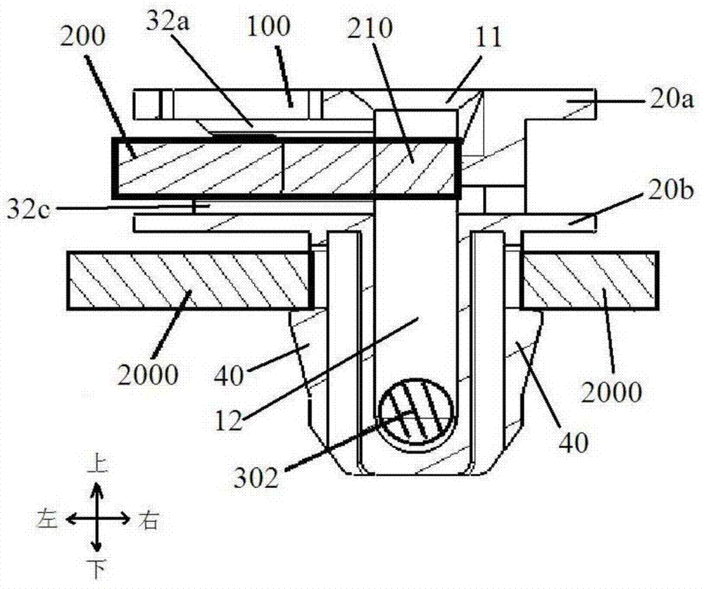 Cushion locking device and vehicle with cushion locking device