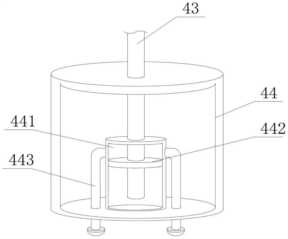 Microbial fermentation tank with air distributor for increasing oxygen capacity