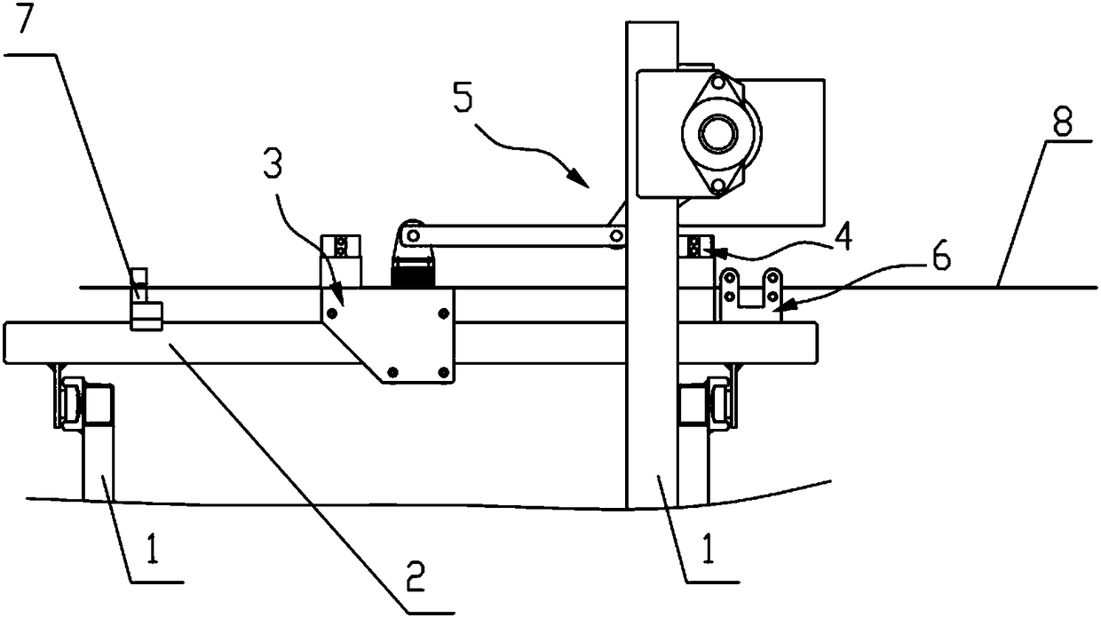 Steel strip feeding mechanism and welding robot provided with same