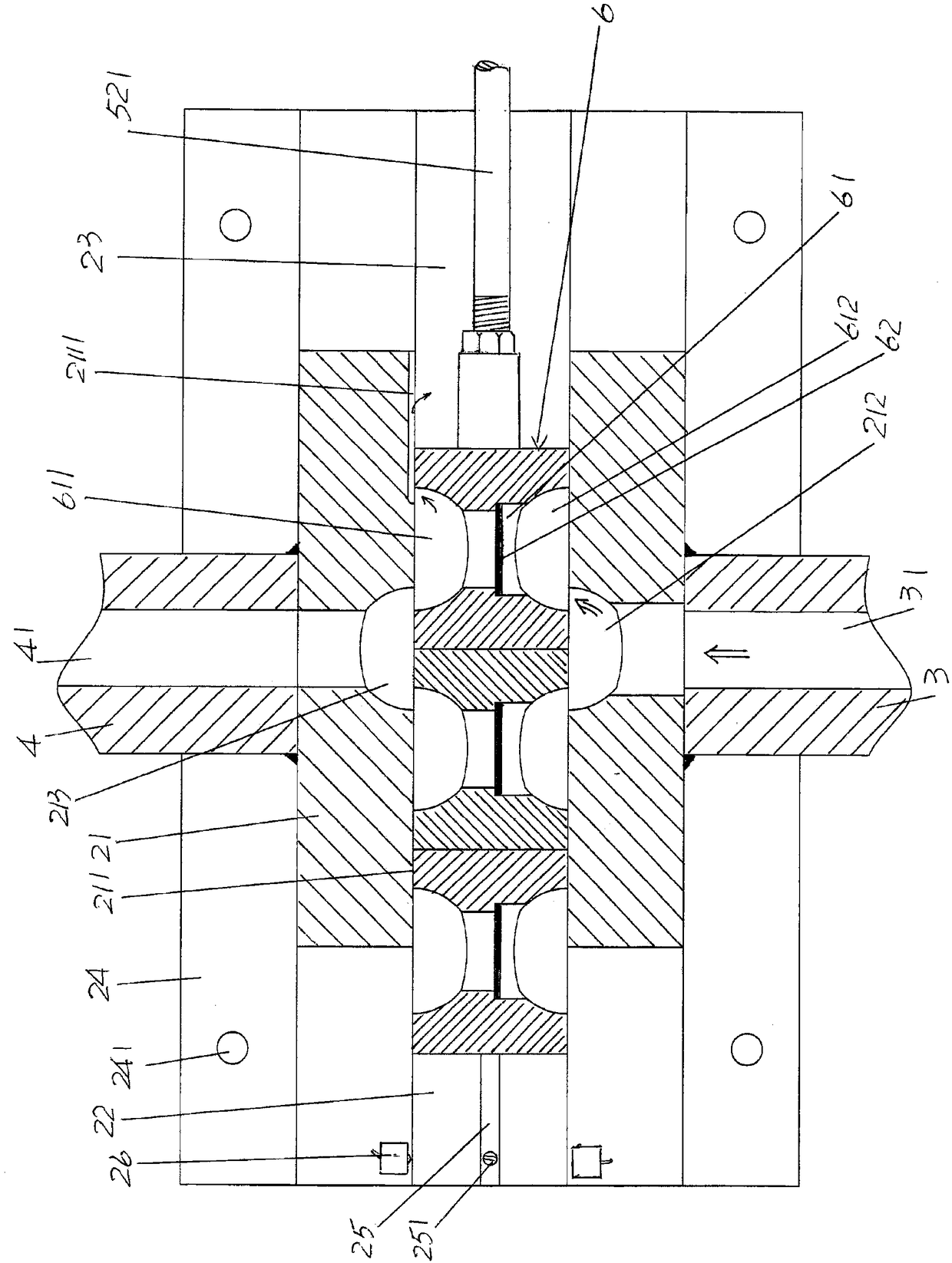 Spinning melt filtering apparatus