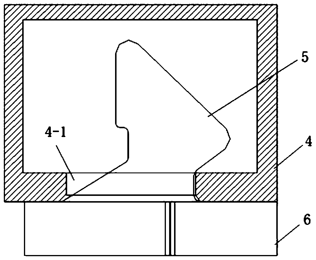 Anti-derailing automatic control system and method for container on reach stacker