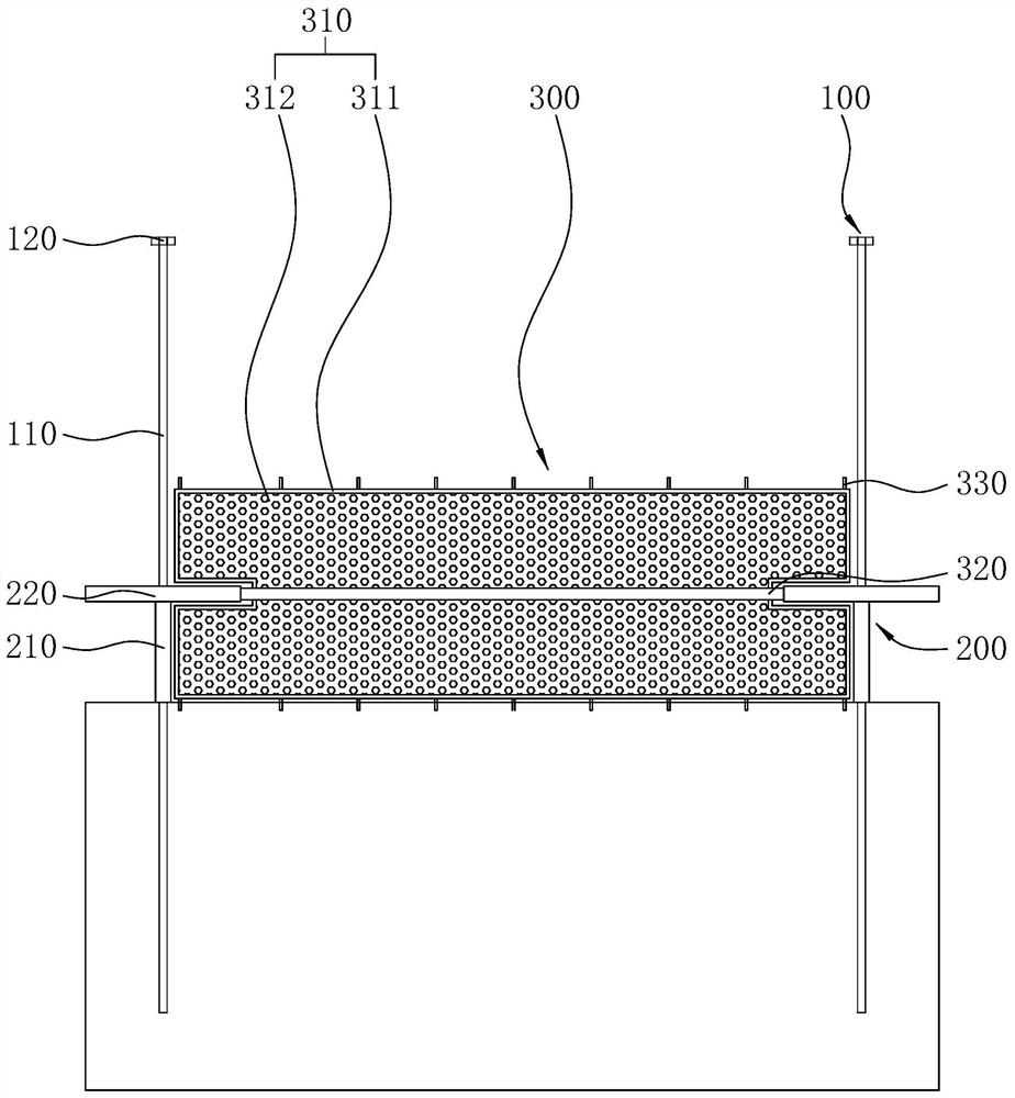 Wind rotating self-lifting sand barrier