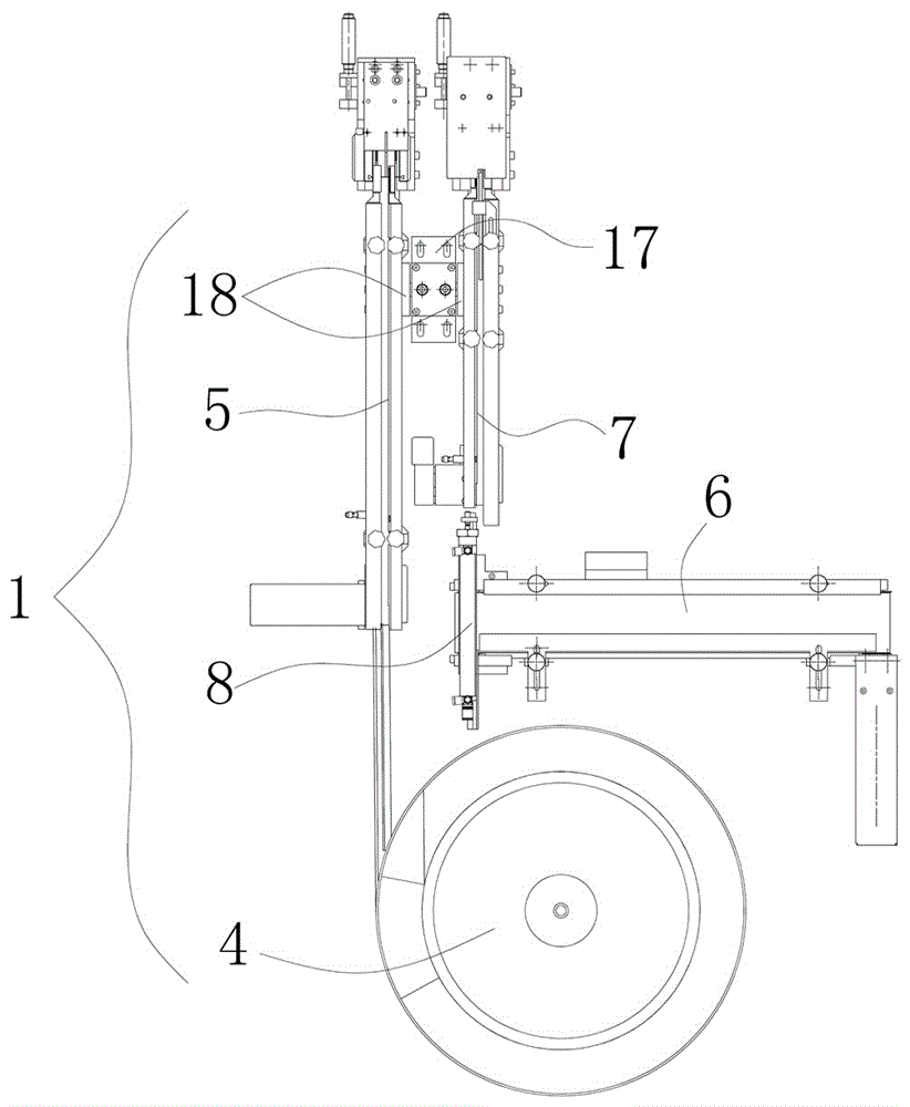 Tool bit conveying, catching and clamping system of saw web laser welding machine