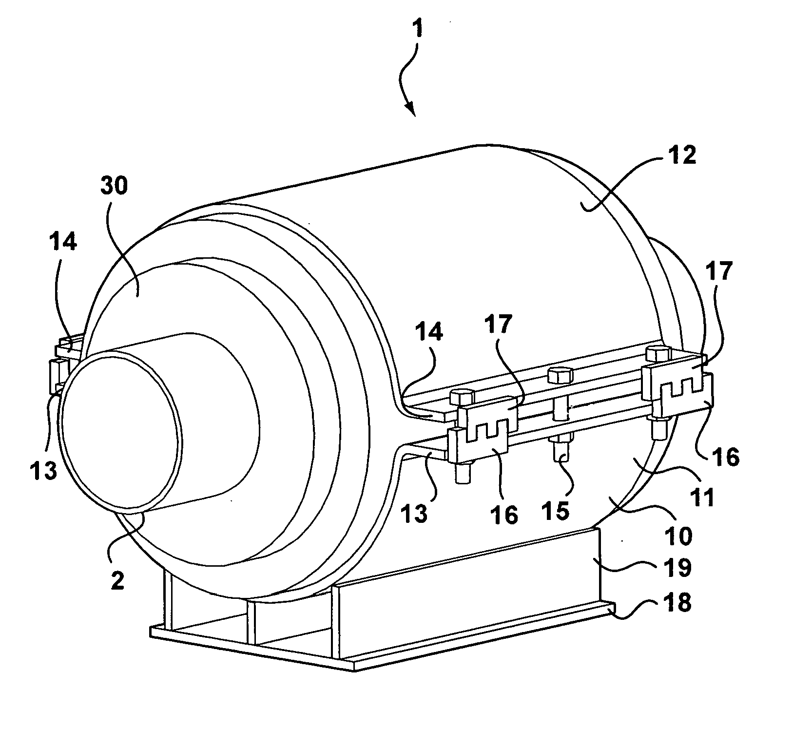 Cryogenic clamp-on pipe anchor