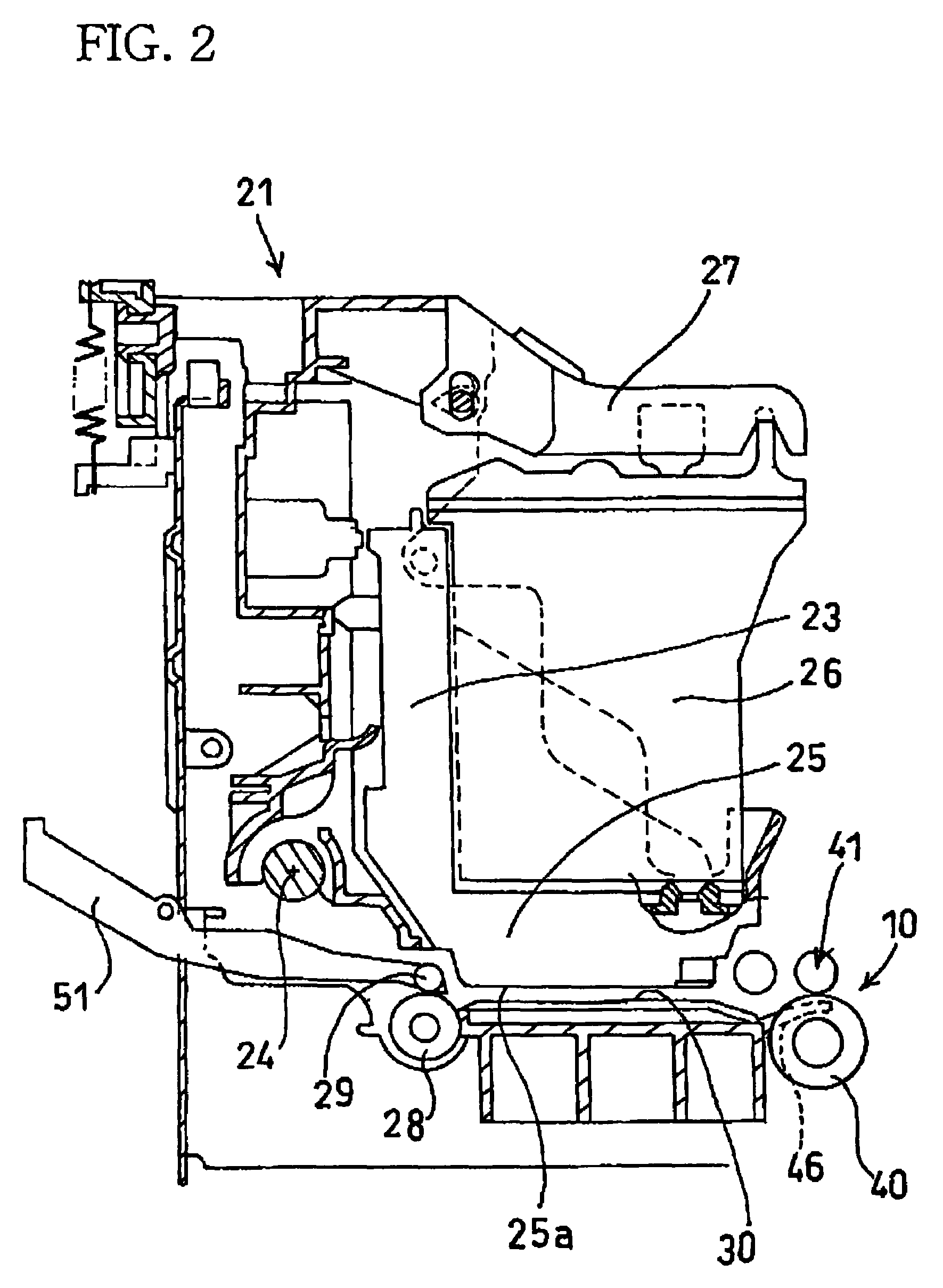 Feeding device for feeding recording medium