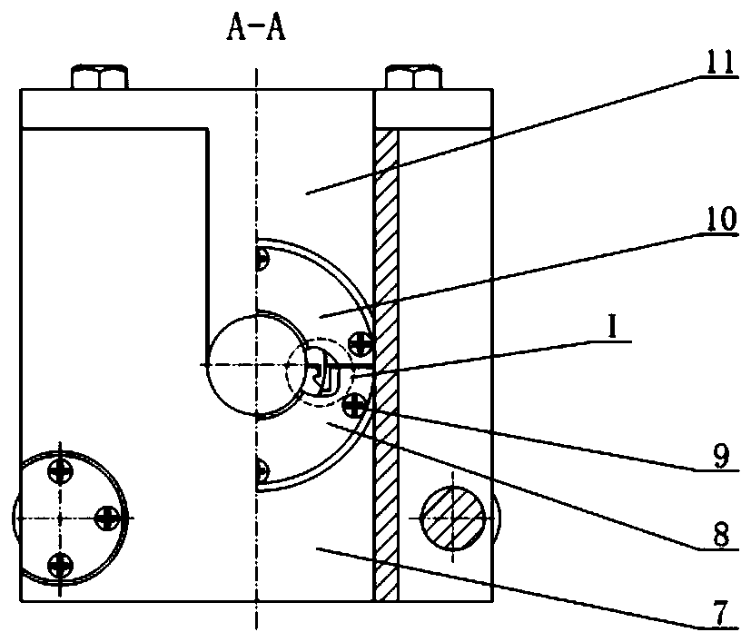 Carbon fiber cluster sample preparation device and carbon fiber cluster preparation method