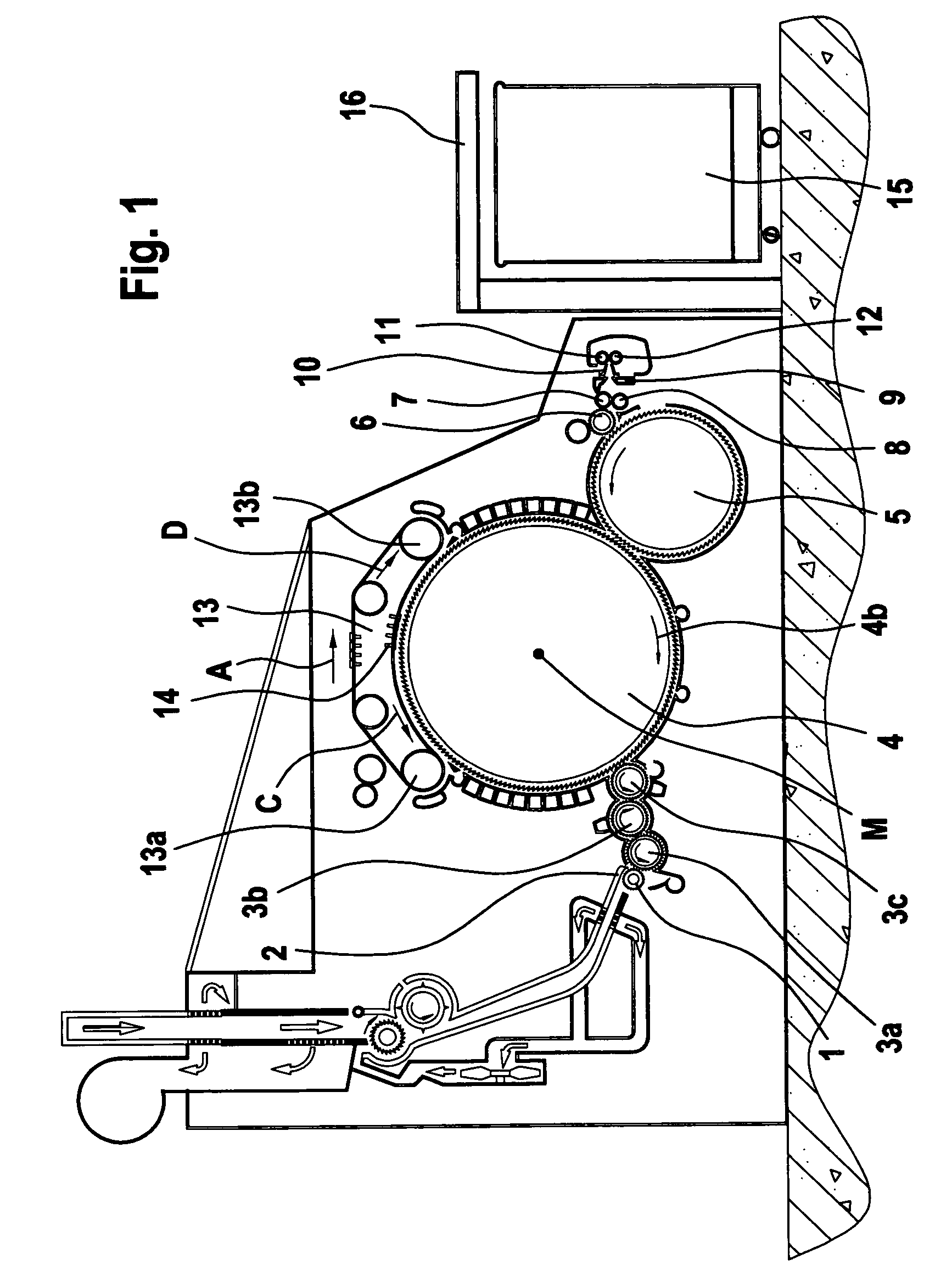 Card flat bar for a carding machine