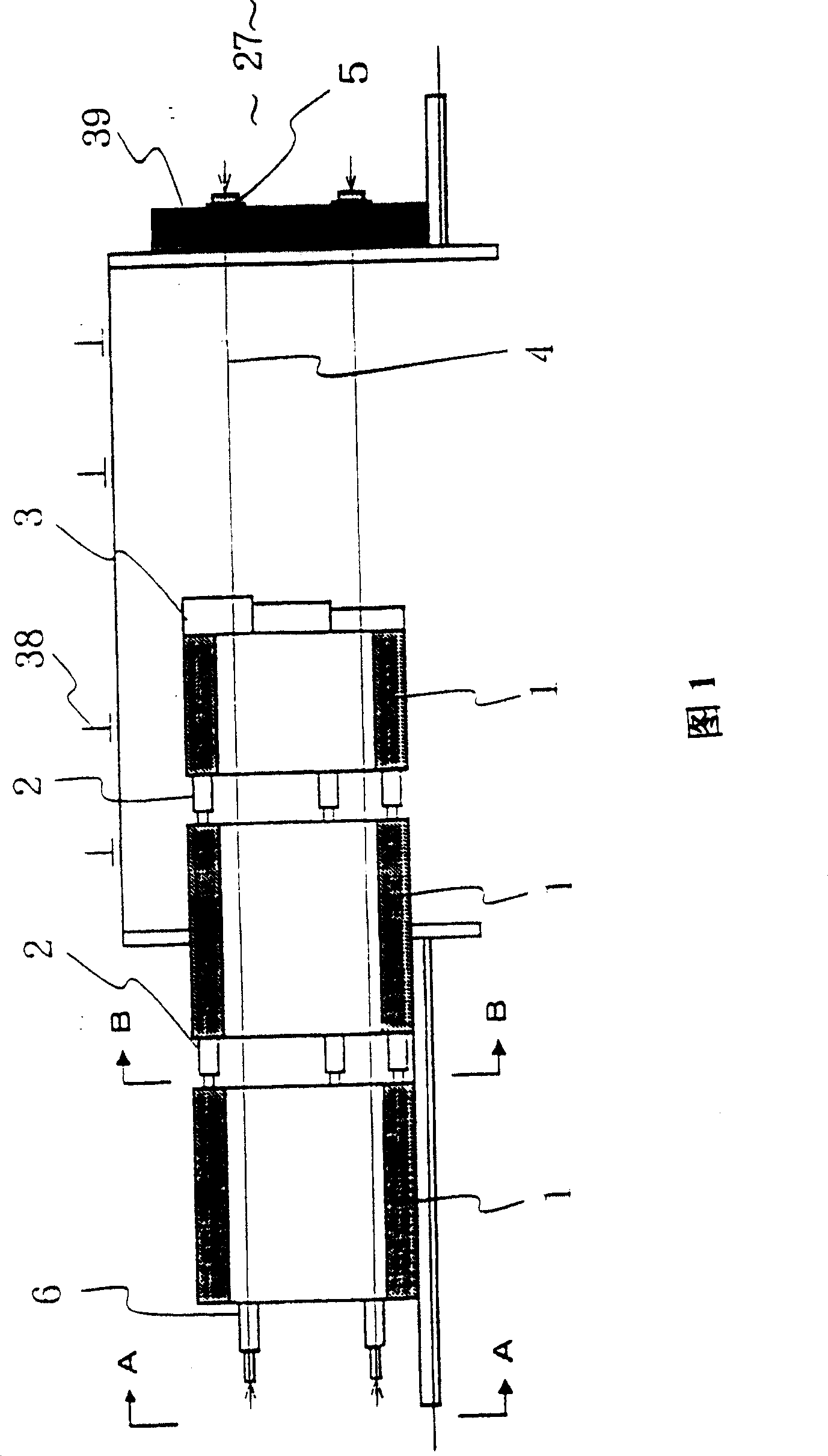 Method and device for structuring tunnel by propulsion of underground box