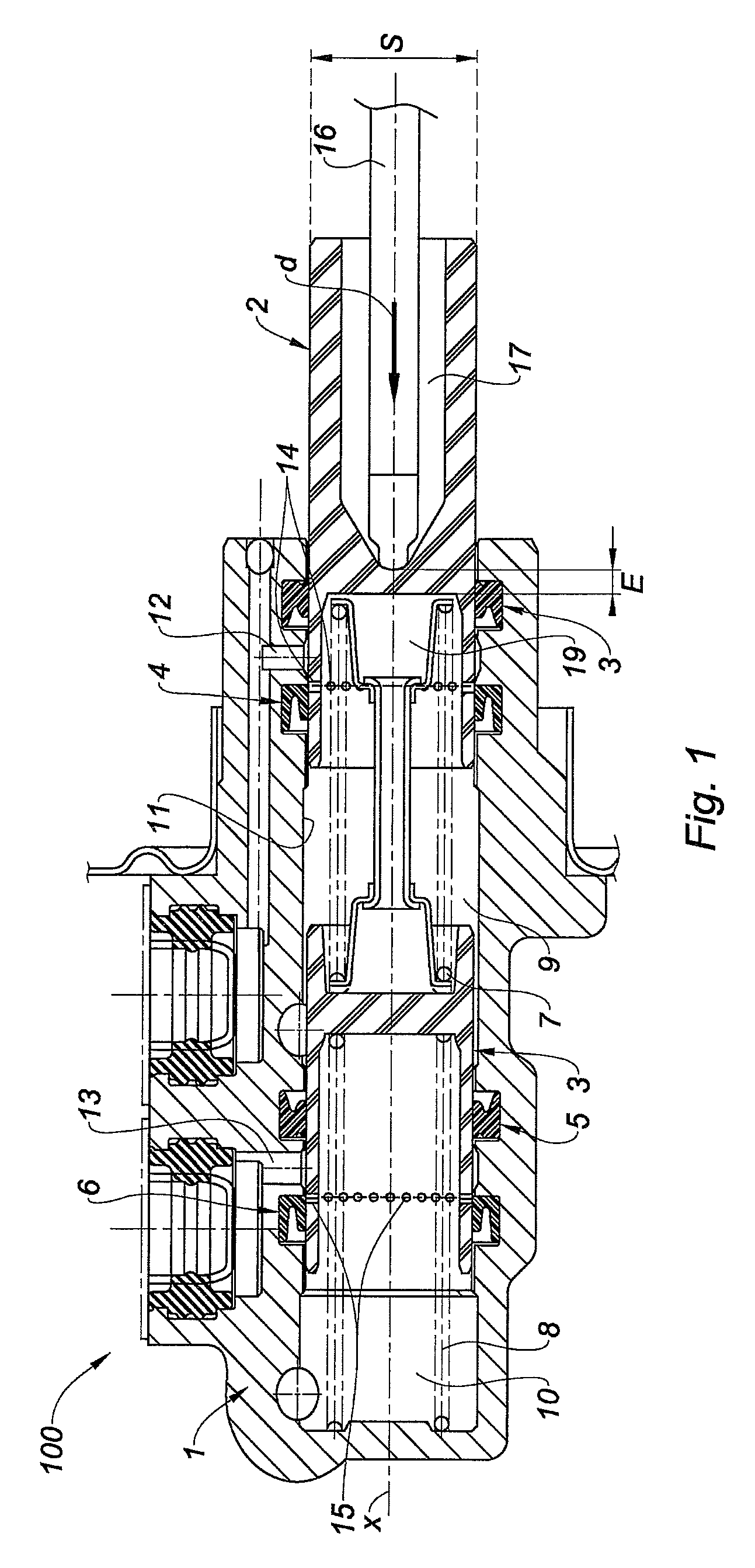 Plastic primary piston with insert for a tandem penetration-type master cylinder and a master cylinder equipped with such a piston