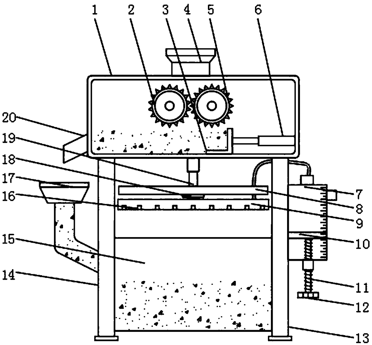 Energy-saving and environment-friendly solid garbage breaking and packing device