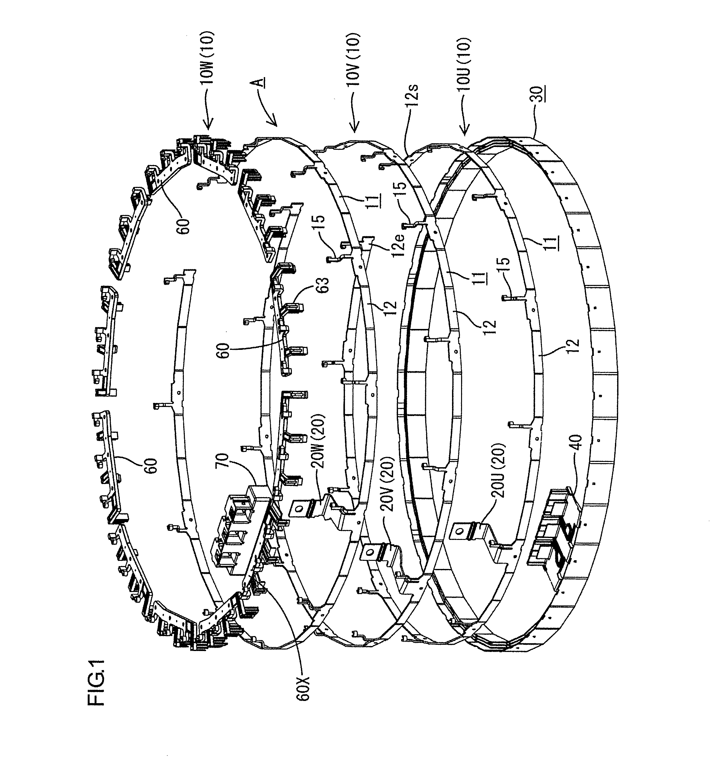 Centralized power distribution member for motor