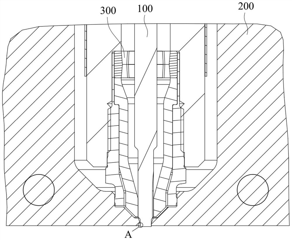 Valve needle sealing assembly and hot runner system