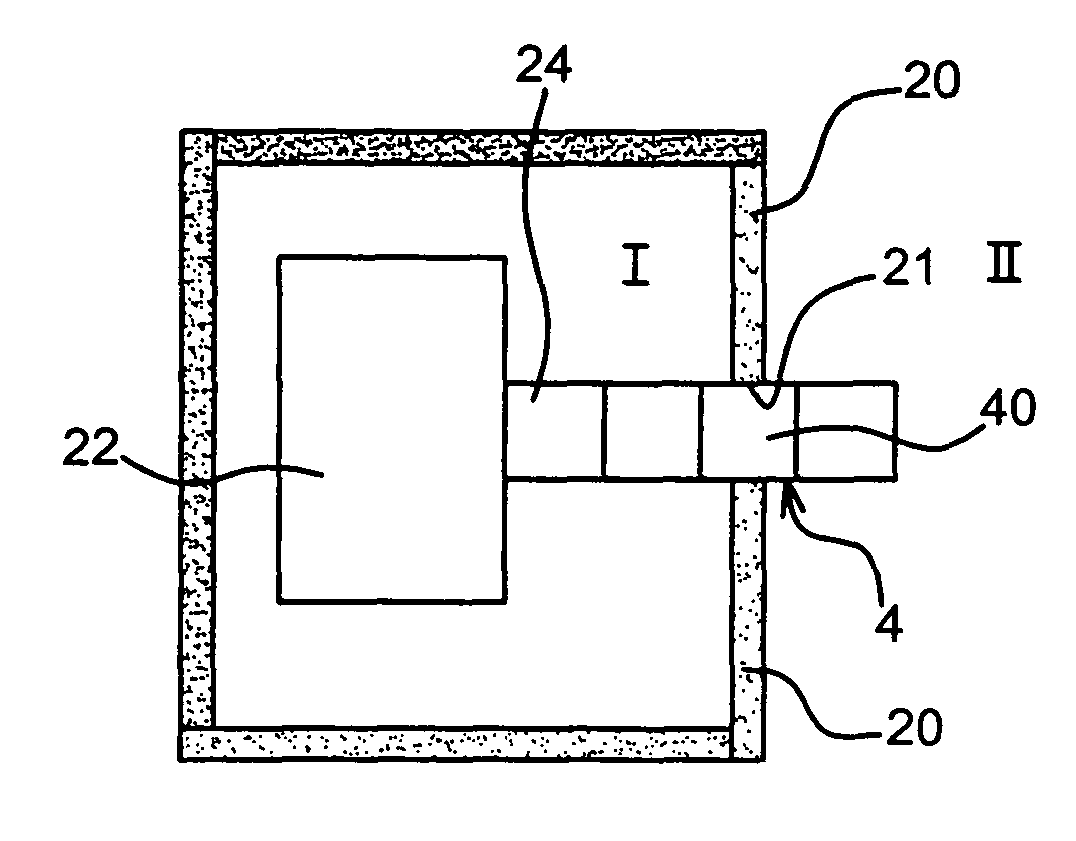 Method for controlling a communication between two areas by electrowetting, a device including areas isolatable from each other and method for making such a device