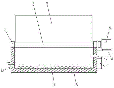 Cattle water tank with turning cover and heating device