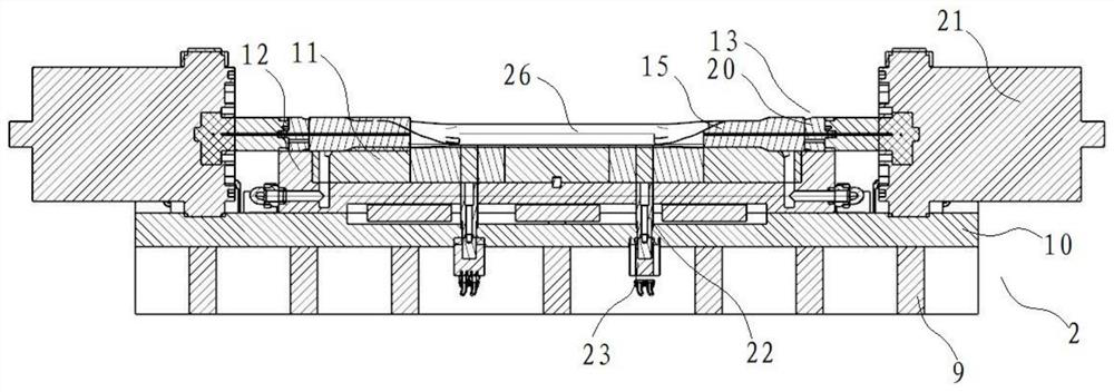 Liquid-filled forming die and liquid-filled forming method