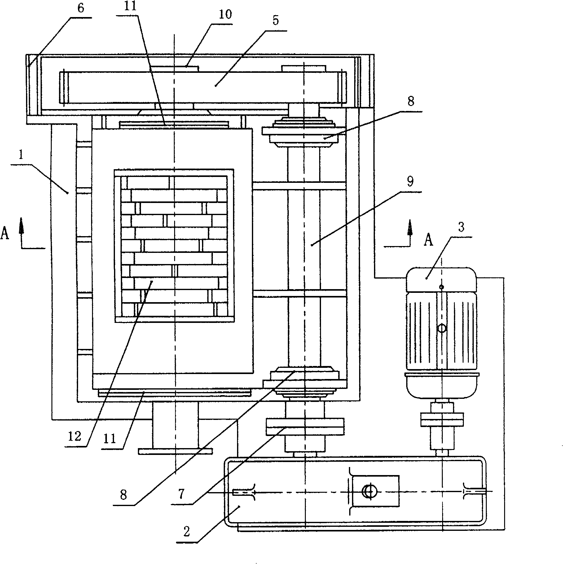 Compression shearing type crusher used for titanium sponge