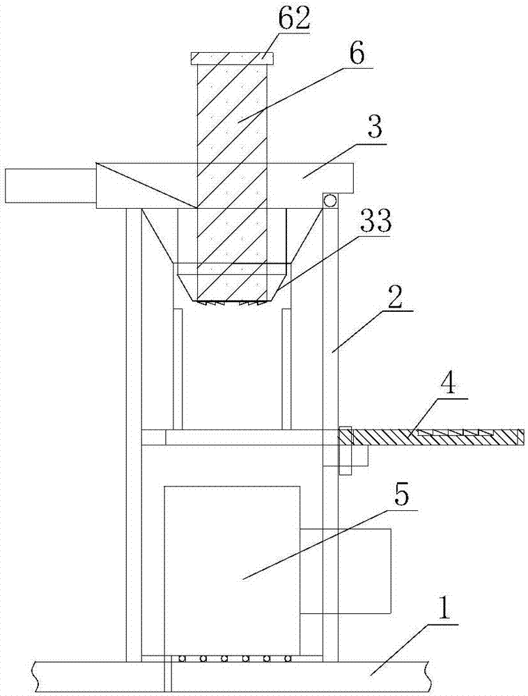 Plastic beverage bottle recycling device