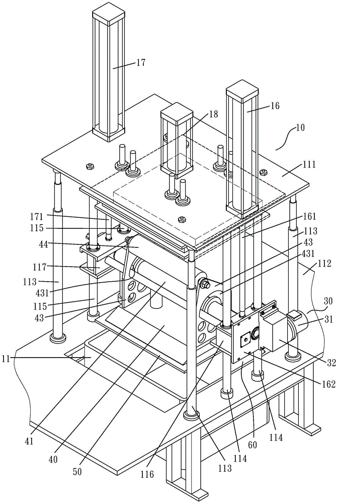 Automatic molding machine for producing pulp moulded products at super small draft angle