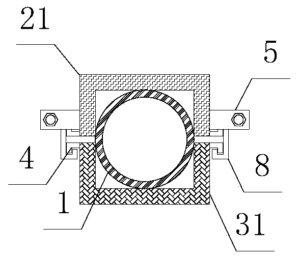 Prestressed recoverable steel struts constrained by snap-in square tubes