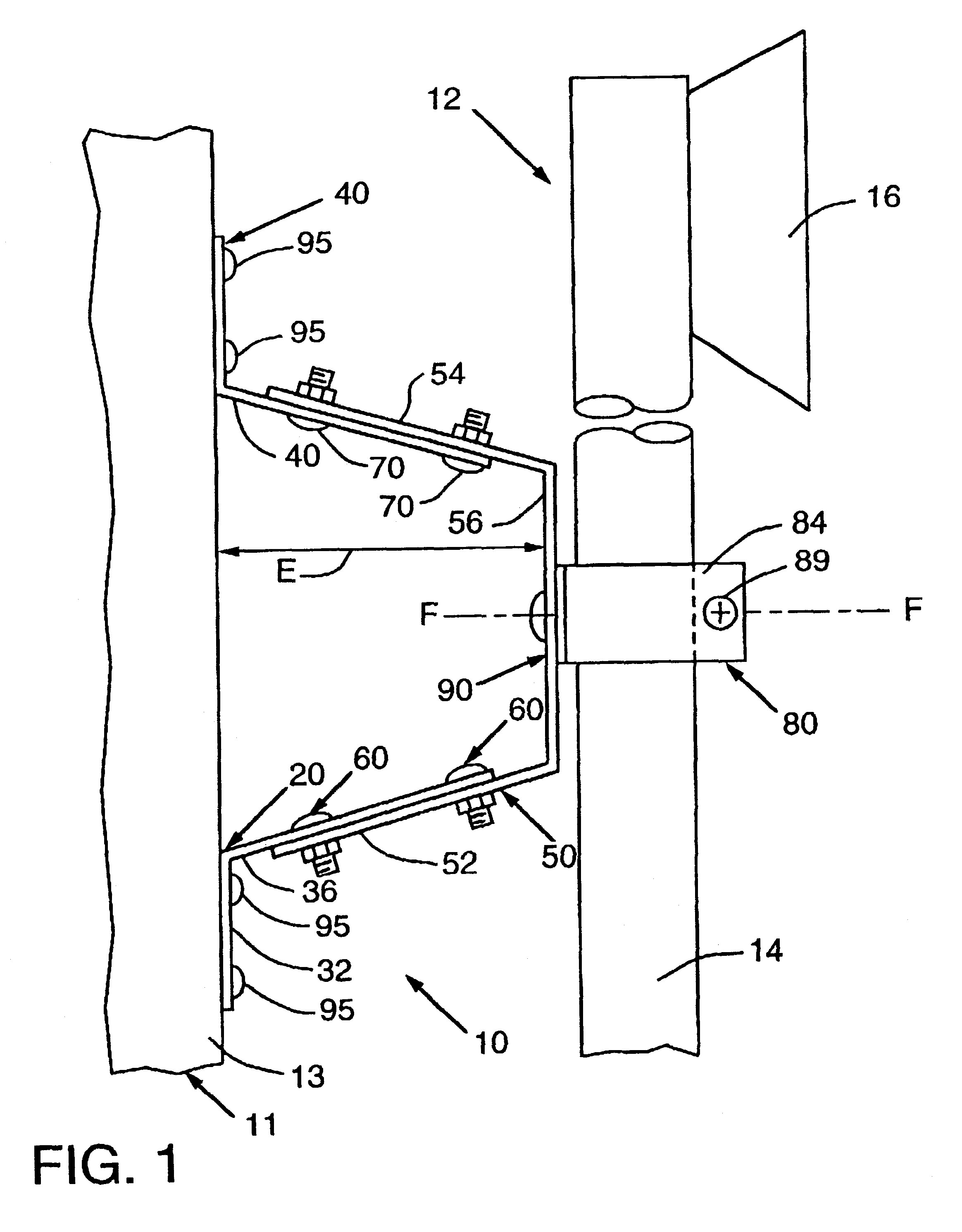 Adjustable antenna mounting apparatus