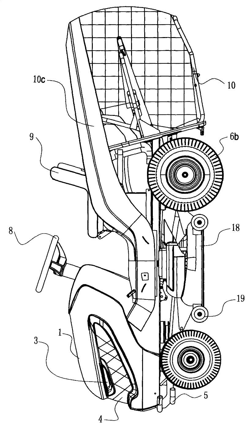 Riding mower with noise reduction measure and hydraulic stepless speed change