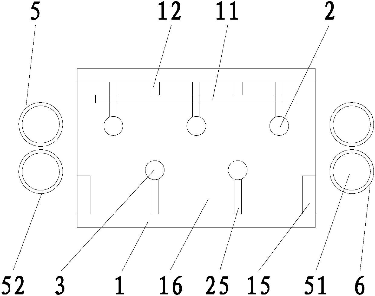 Fluff removal mechanism for artificial fur knitting machine