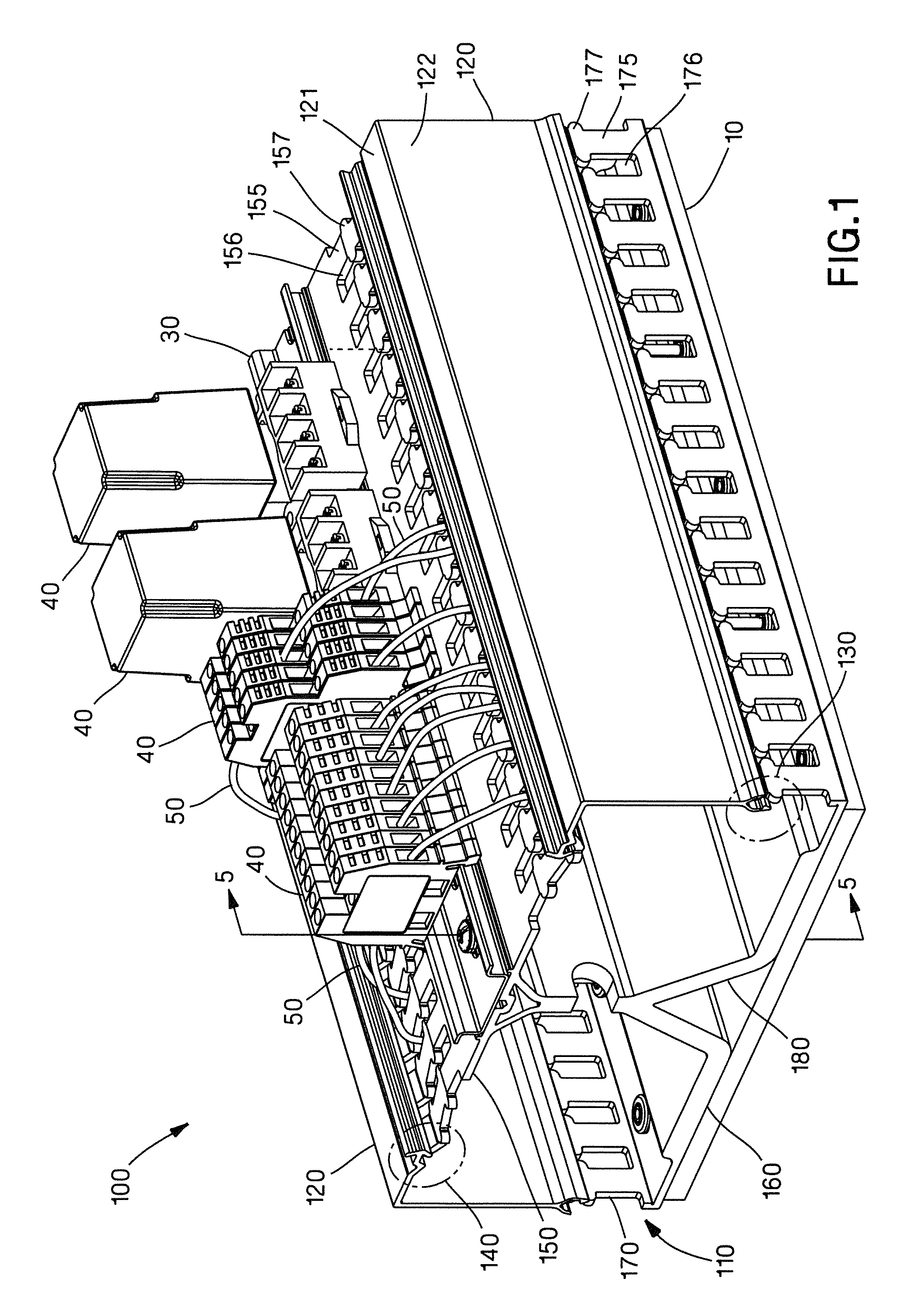 Rail wiring duct