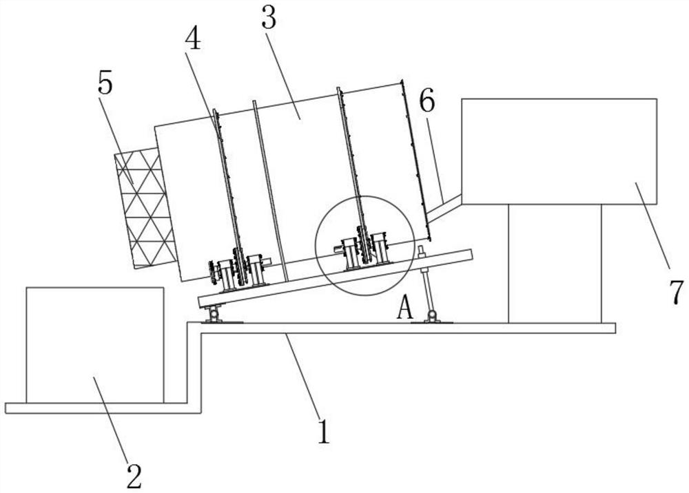 Particle crushing equipment for PE material recycling and processing and its operating method