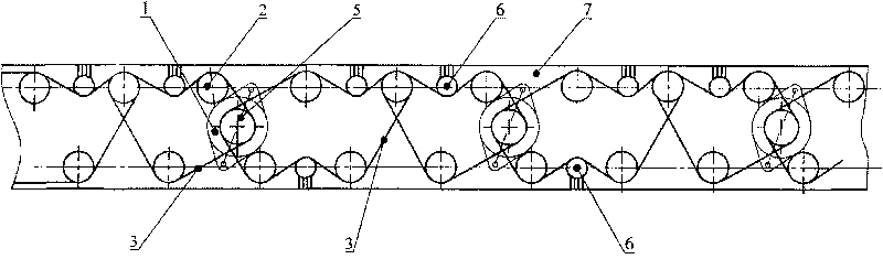 Linkage device for realizing synchronous and same-phase running of all flyers or bobbins of roving frame