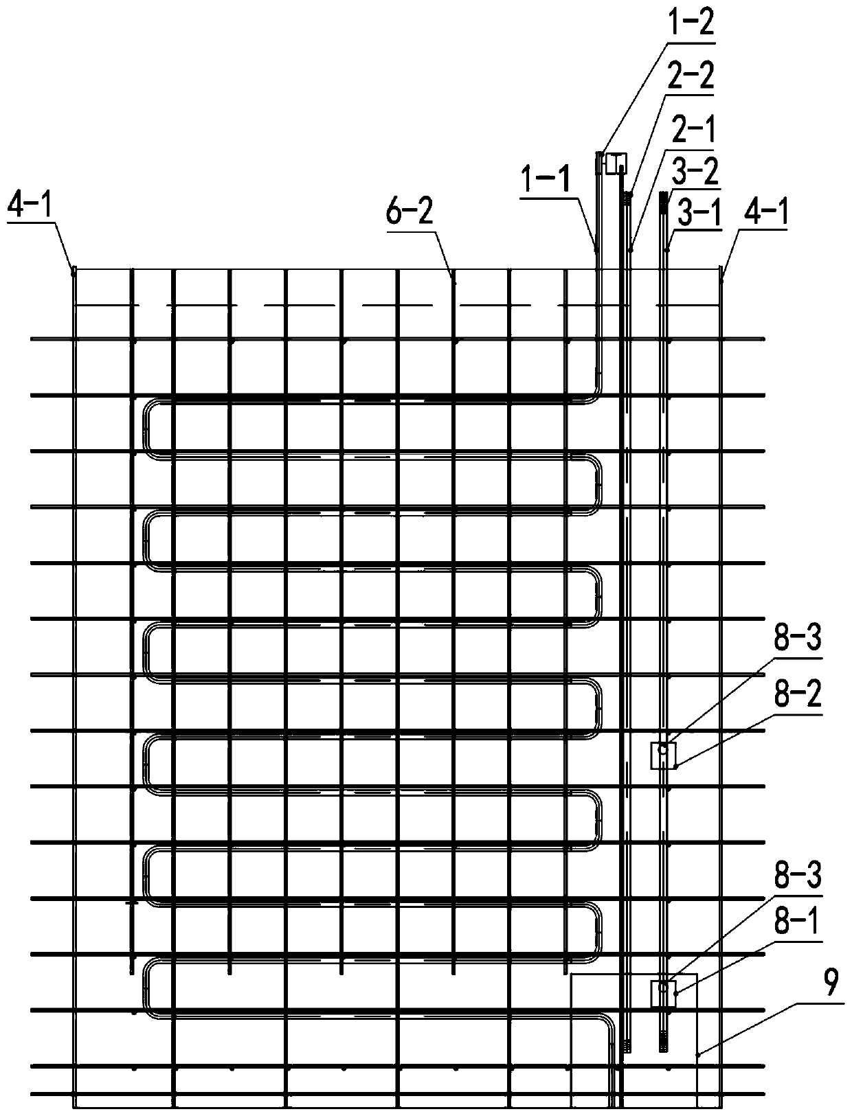 Integrated-installation energy-saving intelligent wall body based on cavity liquid pressurized template