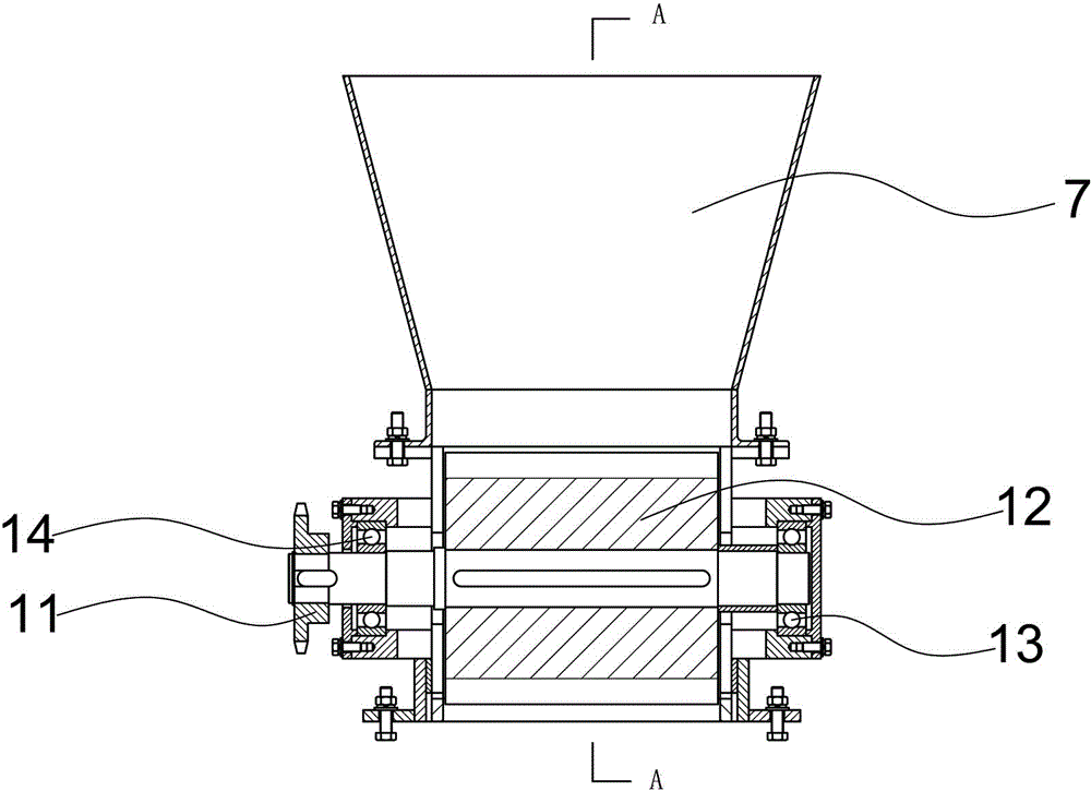 Casting forming method and forming system for refractory green brick