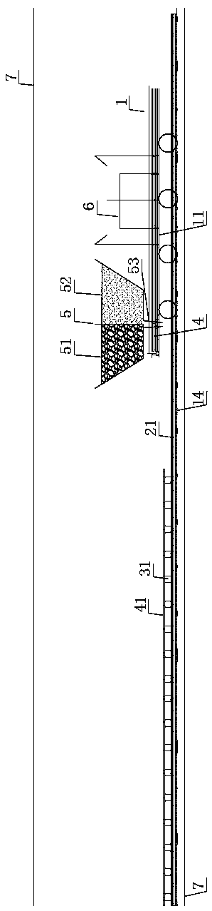 Mine transportation track laying device and construction method thereof