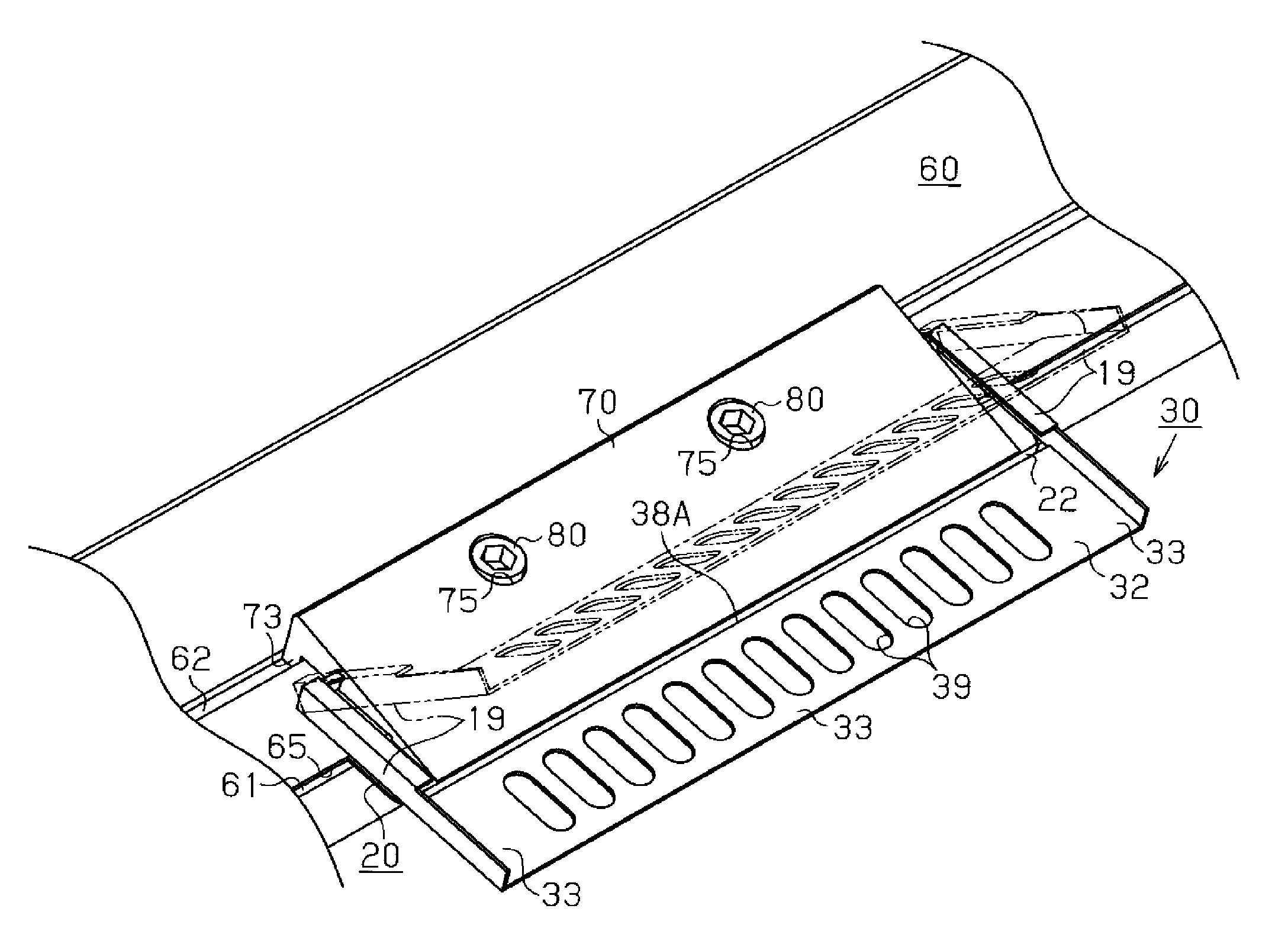 Replaceable blade for microtome and curl prevention plate