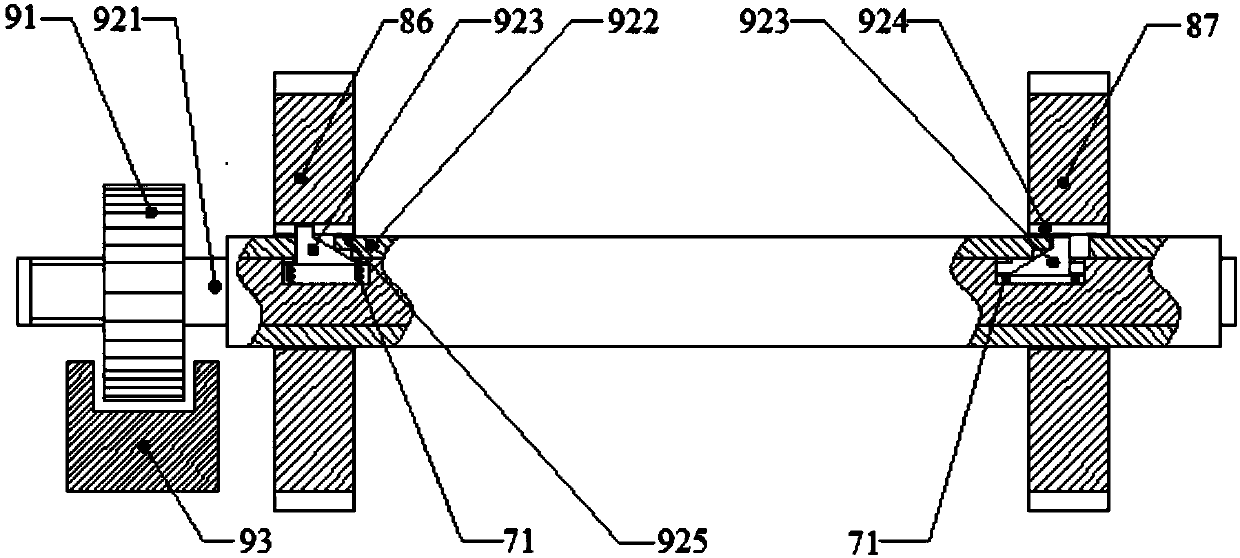 Automatic connection charging port and charging method suitable for various types of mobile phones