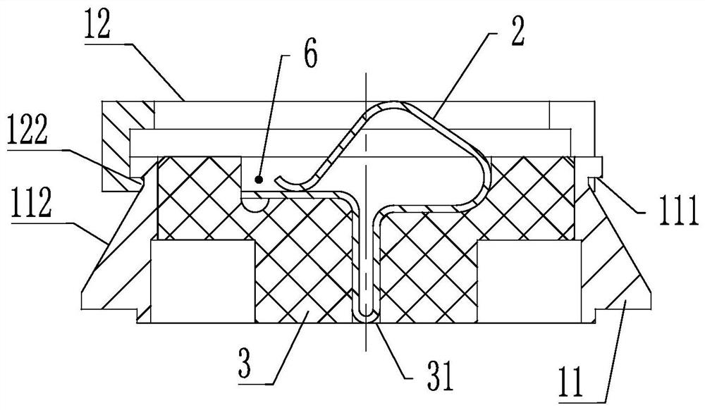 A reed-type low-board spacing elastic radio frequency connector