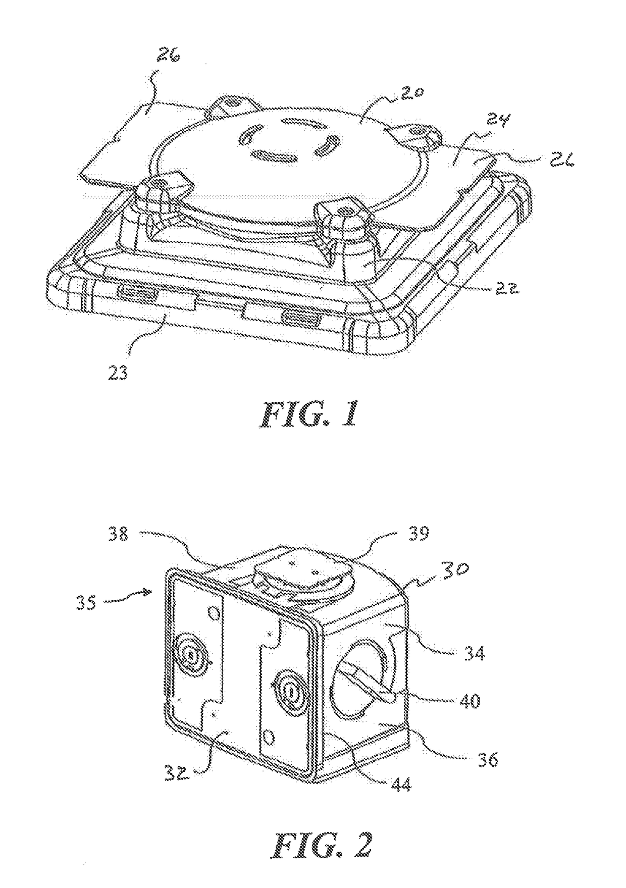 Substrate container with enhanced containment