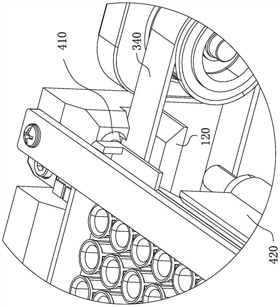 A consumable conveying device for an analyzer