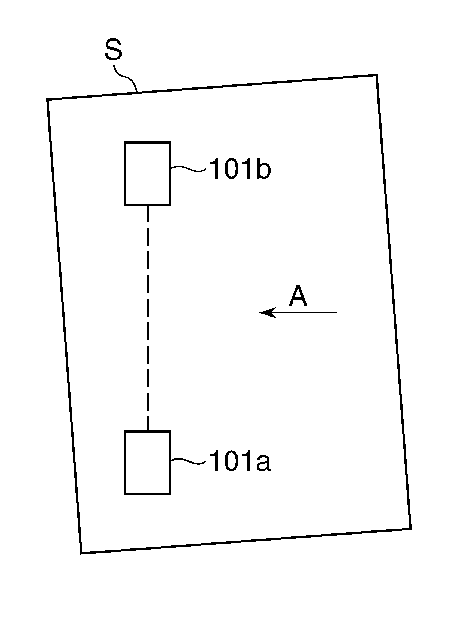 Sheet conveying device having function of correcting skew of sheet