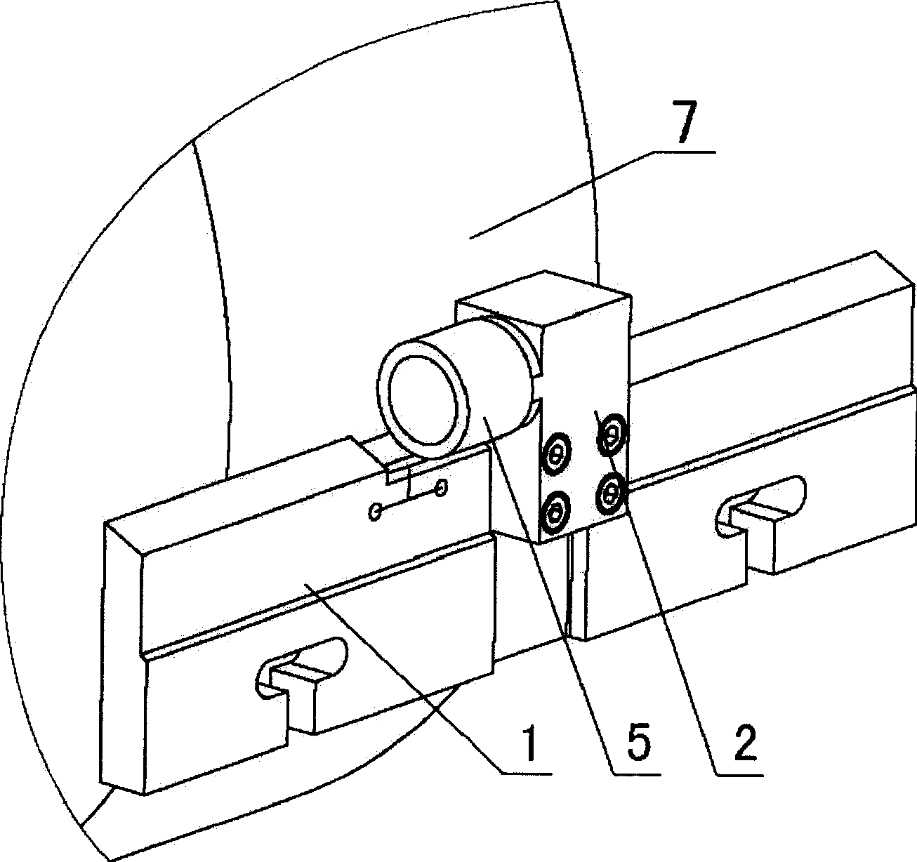 Processing method of ring kind part circumcircle and its device