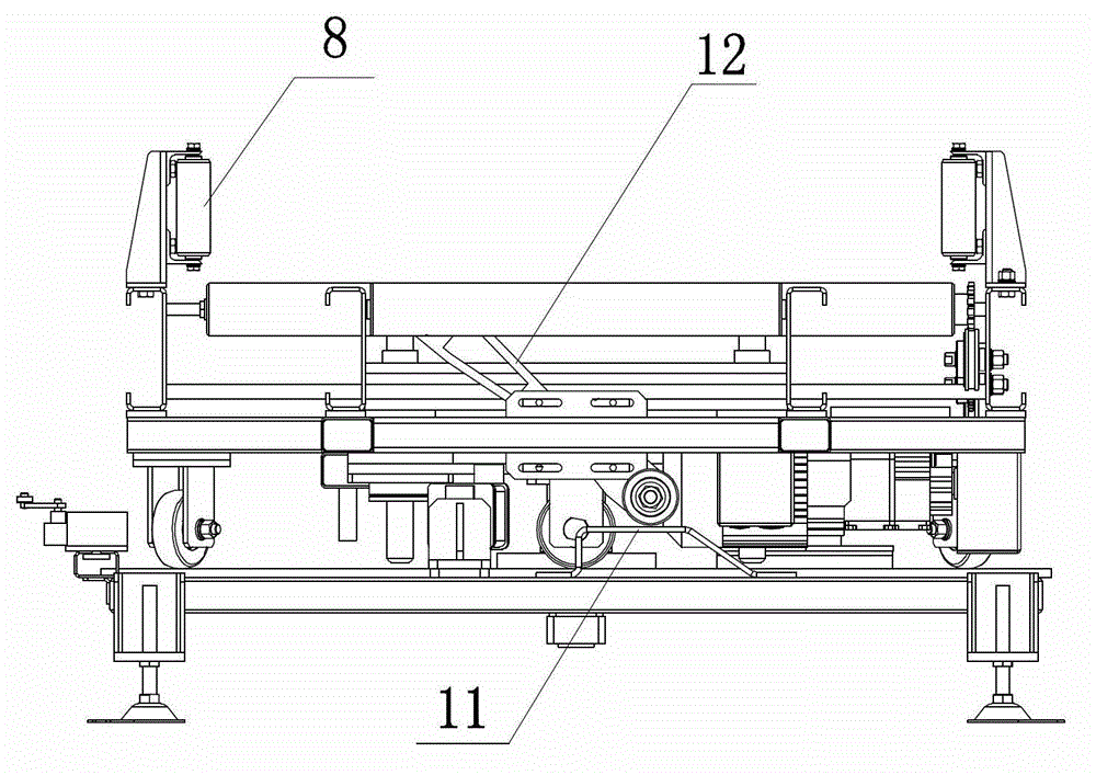 Rotating platform for tire conveying line