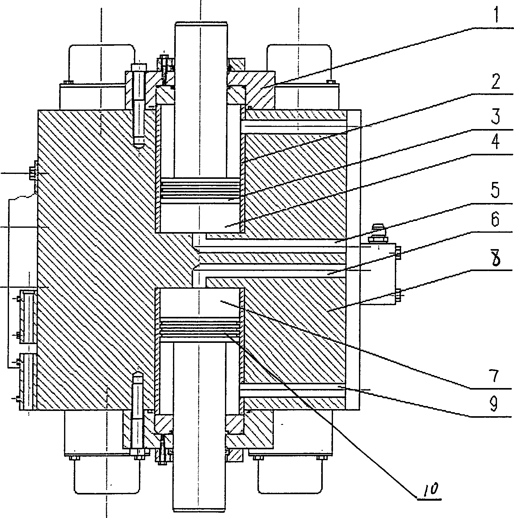 Double piston type controlled earthquake center vibrator