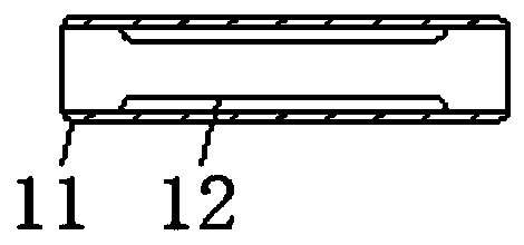 Overlap-type solid heat accumulation device