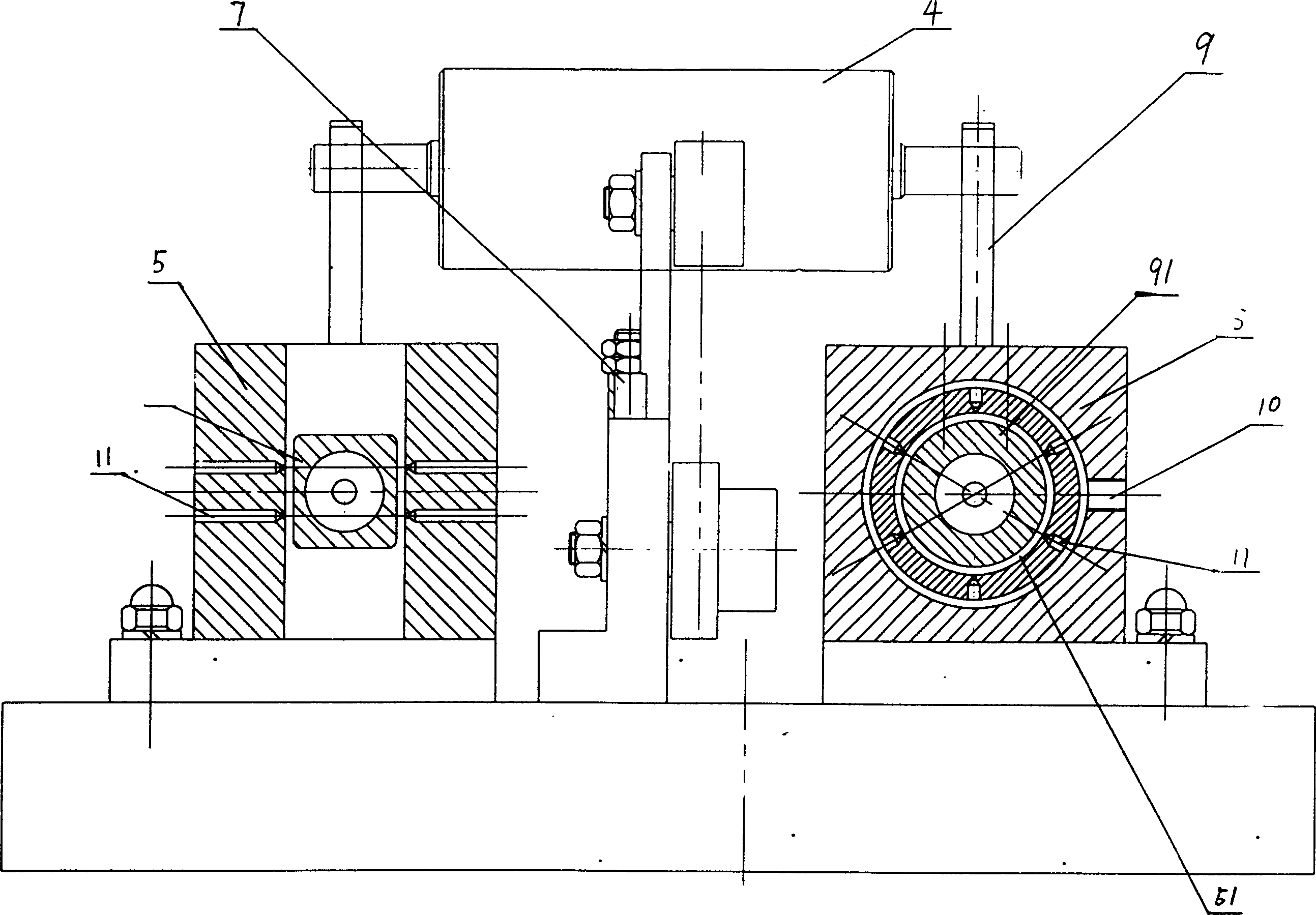 Dynamic balance measuring instrument