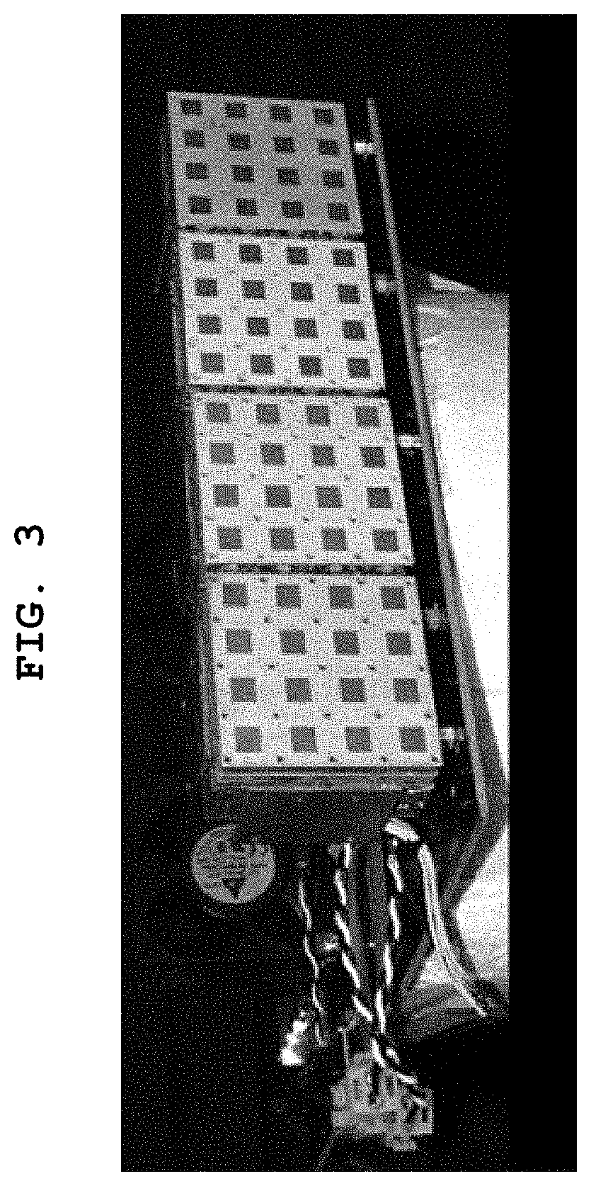 Tile structure of shape-adaptive phased array antenna