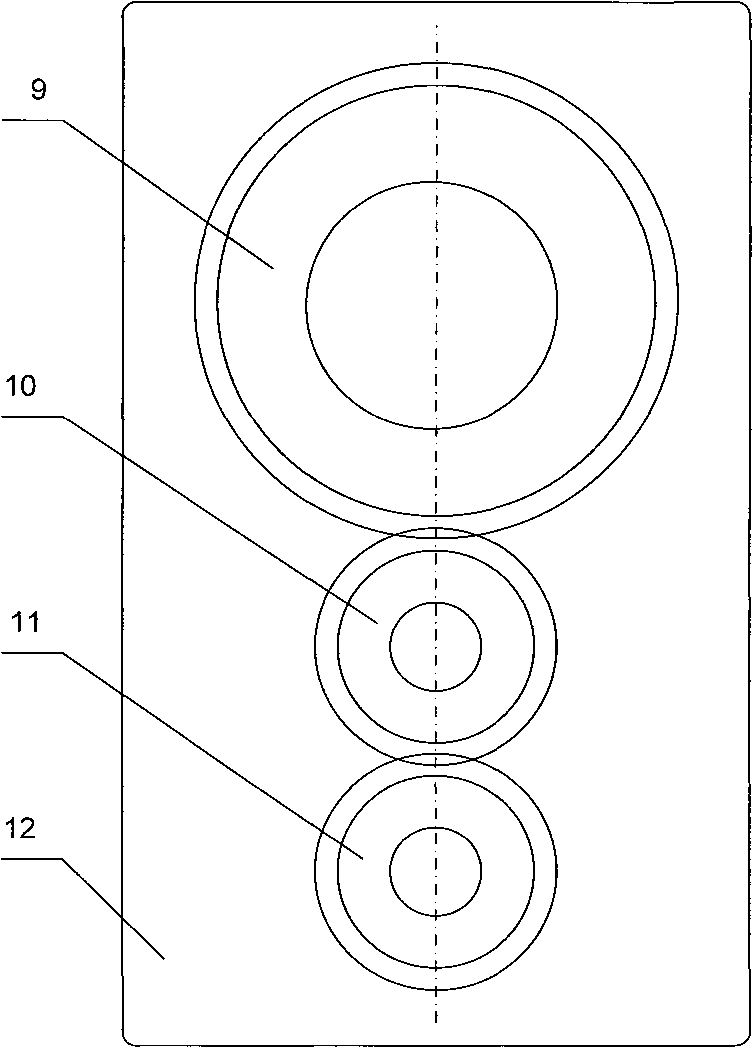 Sunlight reflecting spotlight sun-fixing positioning sensor and tracking drive device