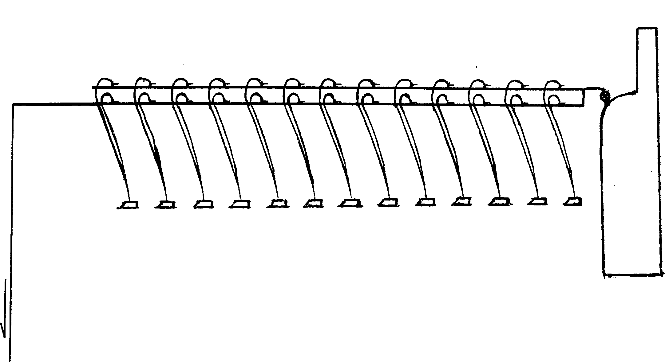 Steam-vapour three-purpose pipe distributing method of iron